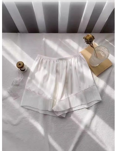 Pants anti-glare female summer can be worn outside the thin section of breathable loose ice silk bottoms shorts ruffled lace does not roll edge