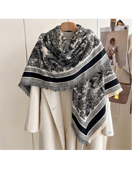 Autumn and winter new temperament high-end animal vacation wind warm scarf fashionable versatile large square scarf shawl